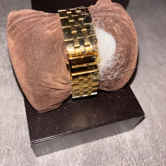 MK watch - Picture 3 of 7